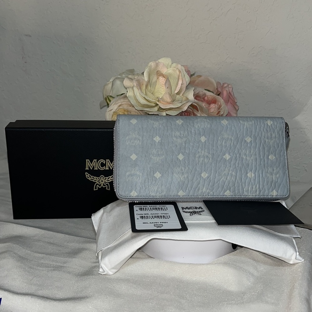 MCM Misty Gray Zip Around Wallet in Visetos Original.